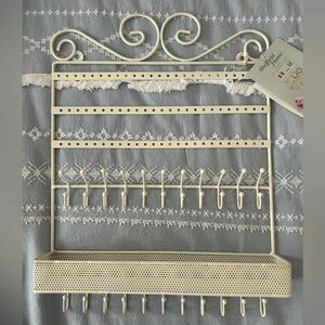 Metal wall mount jelwery stand cream